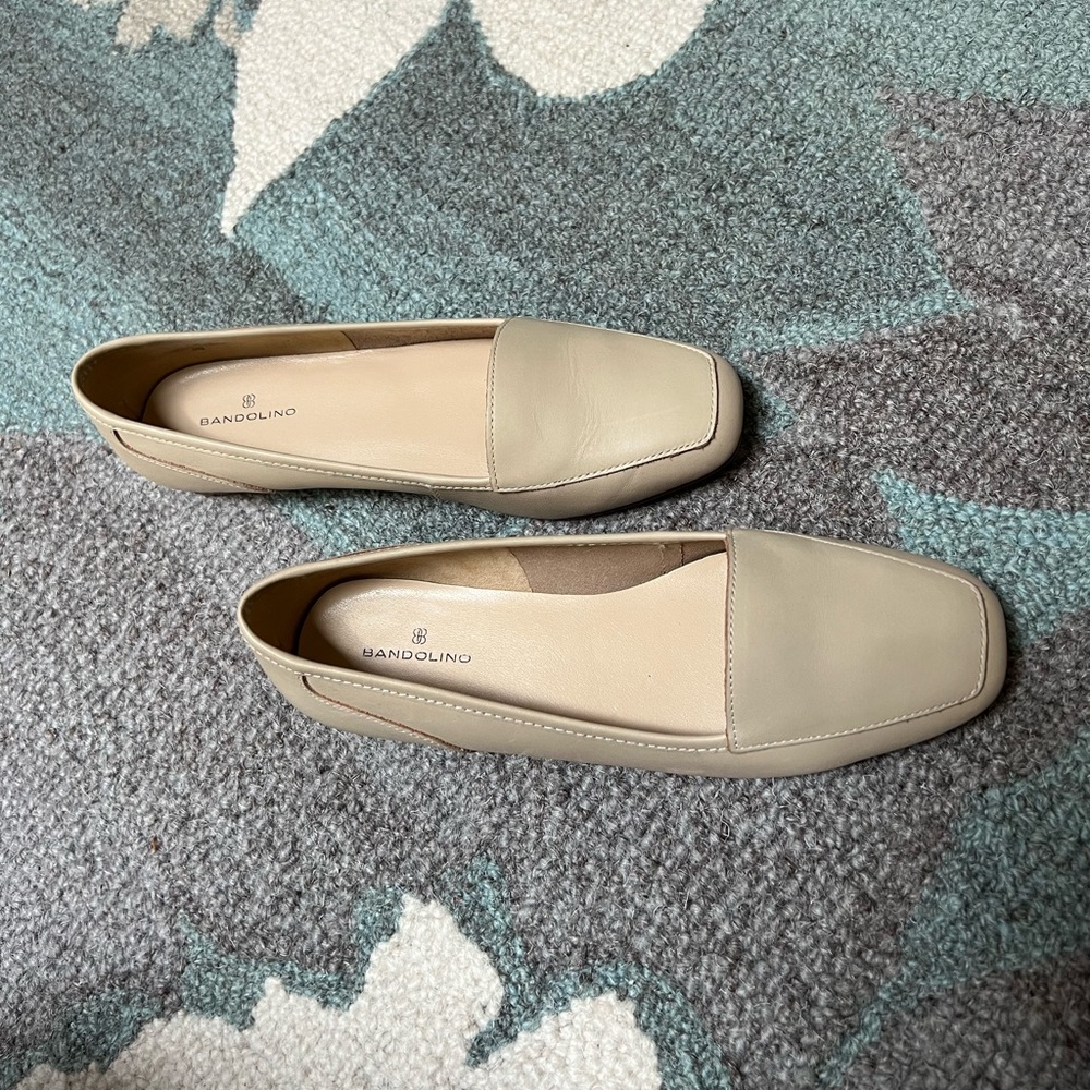 Bandolino Women’s Leather Flats  6.5 M